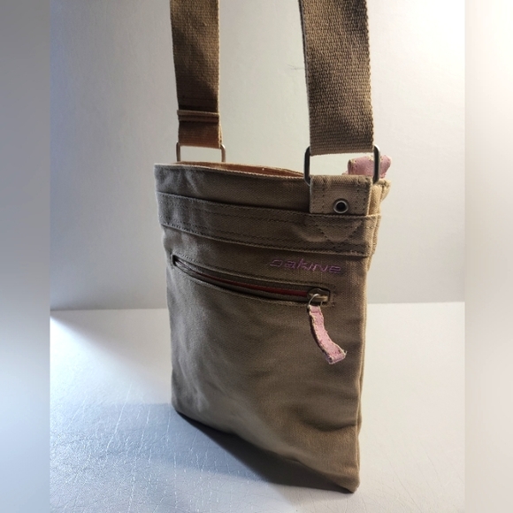 Dakine crossbody bag - Picture 1 of 5